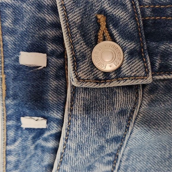 Forever 21 Wide-Leg Cargo Jeans - Picture 5 of 12